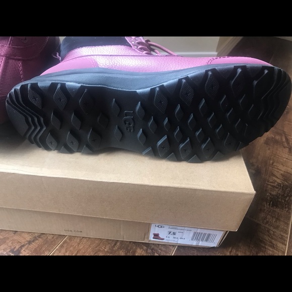 Ugg adirondack boots - Picture 5 of 7